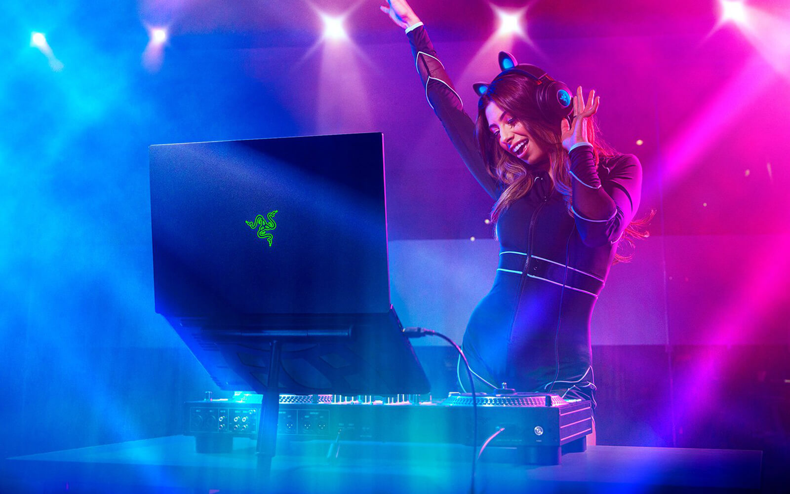 Razer Blade 18 2023 Features 05 Razer Blade 18 (2023)