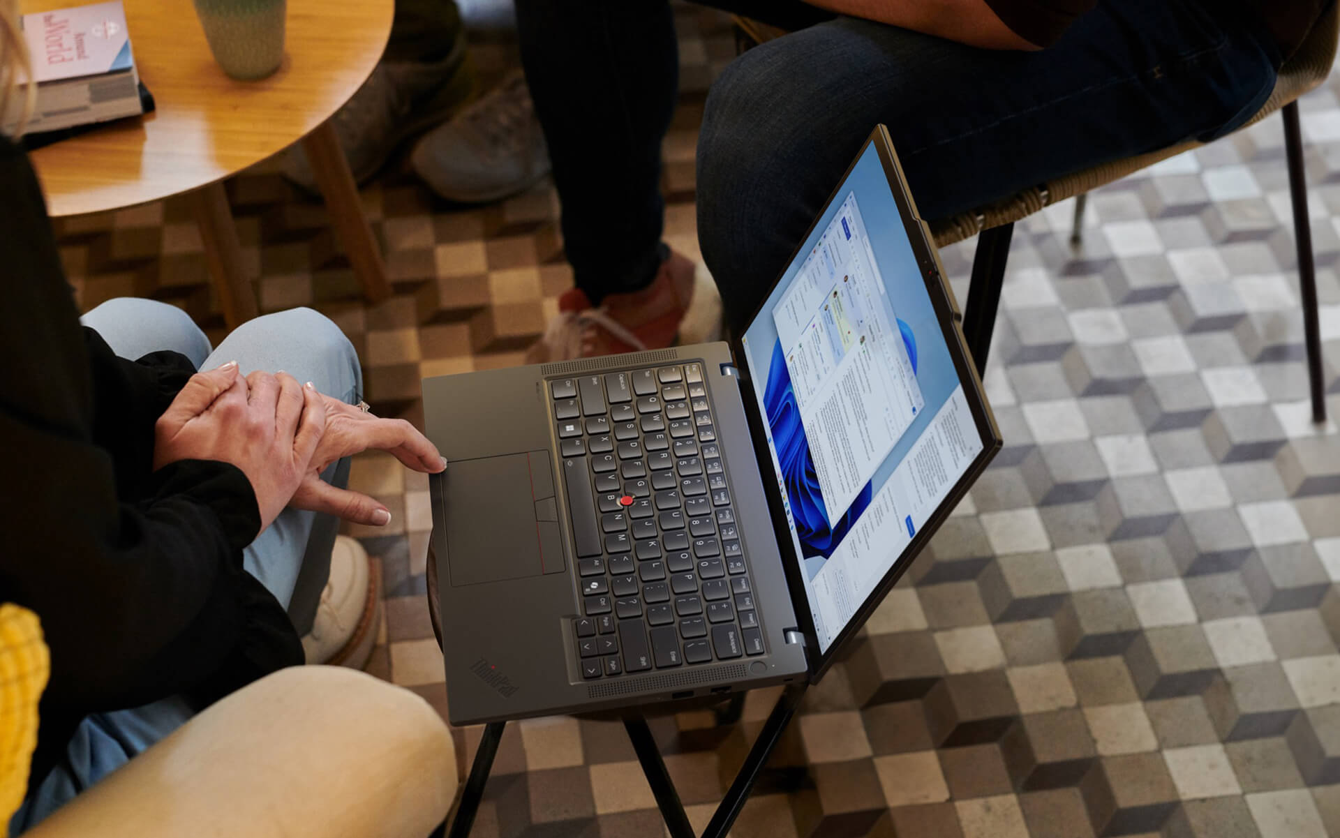 Lenovo Thinkpad T14 Gen 5 2024 Features 01 Lenovo Thinkpad T14 Gen 5 (2024)